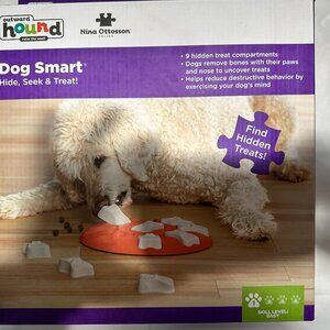 Nina Ottosson Hide Seek & Treat dog game level 1